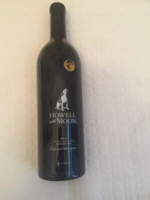 Howell at the Moon wine label